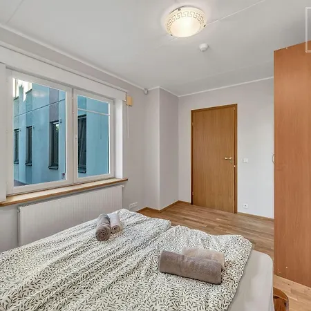 2 Bedroom In Kadriorg With Sauna Balcony And Free Parking Korter Tallinn