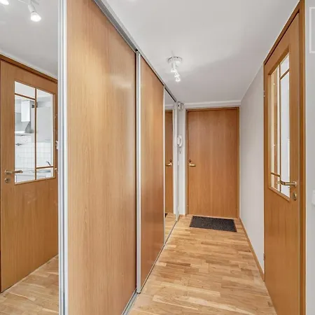 2 Bedroom In Kadriorg With Sauna Balcony And Free Parking Lejlighed Tallinn