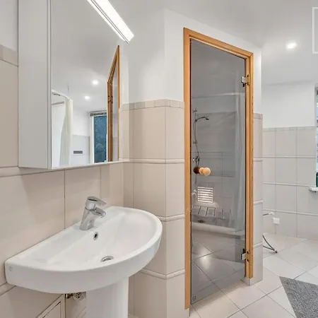 Korter 2 Bedroom In Kadriorg With Sauna Balcony And Free Parking Tallinn