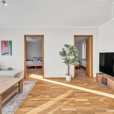 2 Bedroom In Kadriorg With Sauna Balcony And Free Parking Korter *