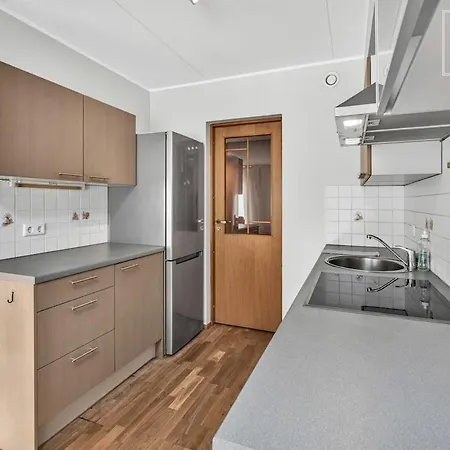 Korter 2 Bedroom In Kadriorg With Sauna Balcony And Free Parking Tallinn